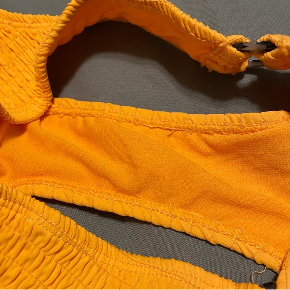 Bikini - Picture 6 of 8